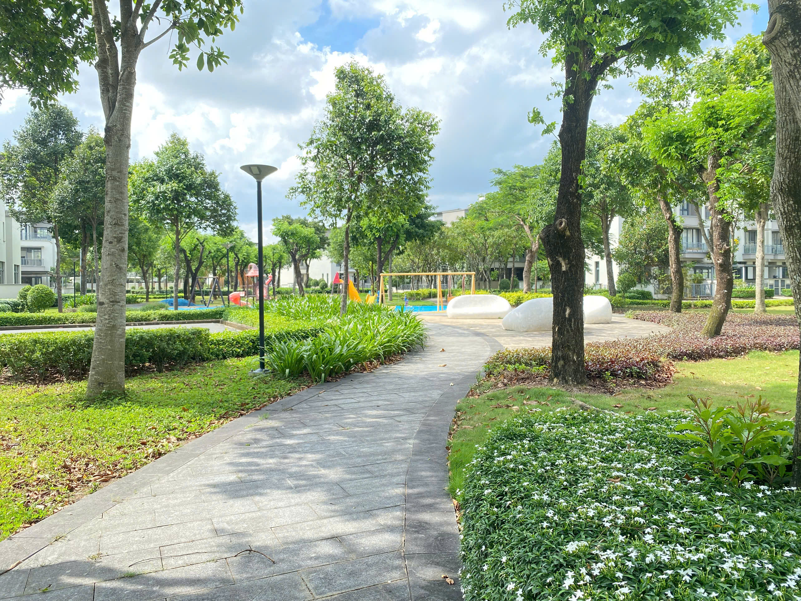 Cây xanh tại Khu đô thị Swanpark